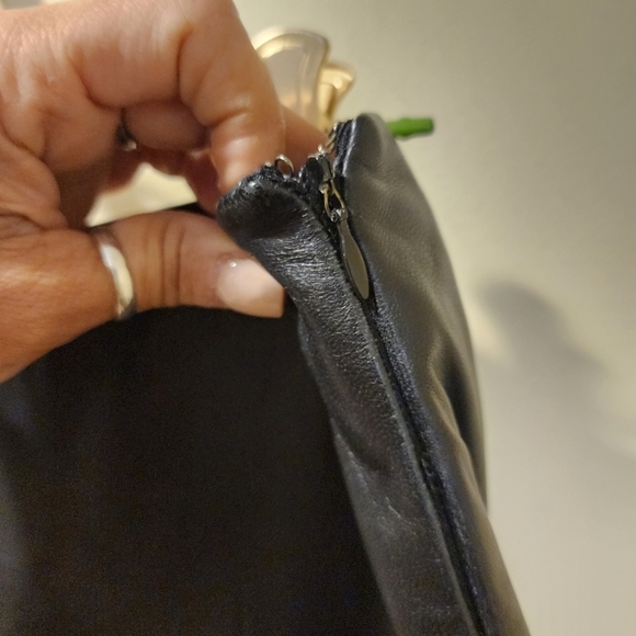 The Limited Women's black 100% leather Straight legs pants size 2 - Picture 8 of 14